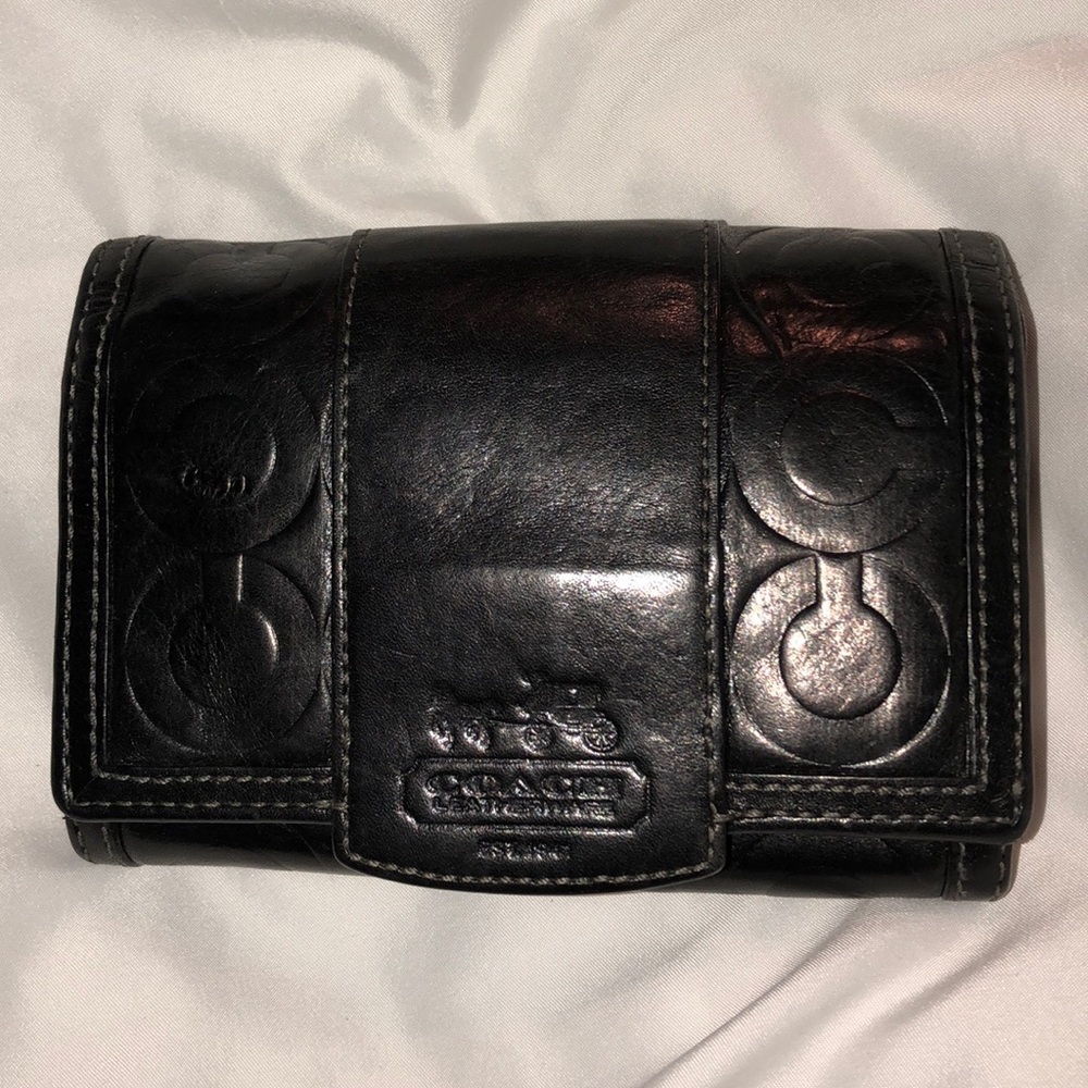 Coach - embossed leather wallet